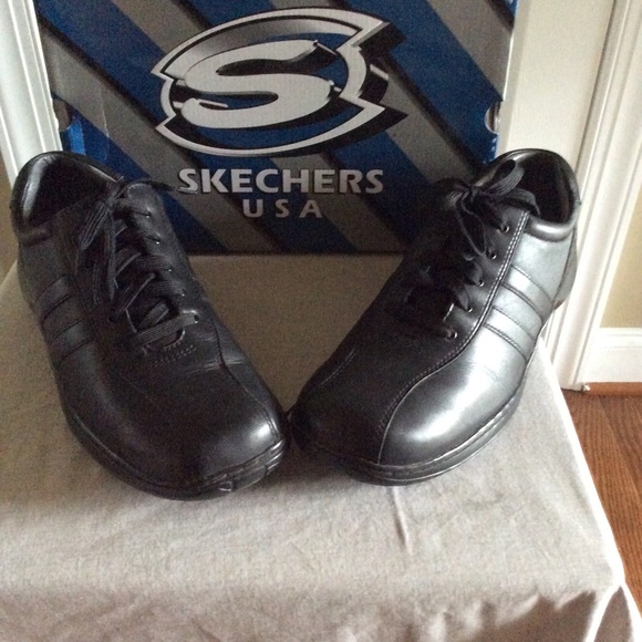 sketchers leather sneakers